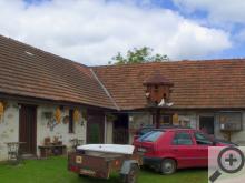 Kdo by v tomto stavení hledal vstup do ZOO? Kdo by v tomto stavení hledal vstup do ZOO?